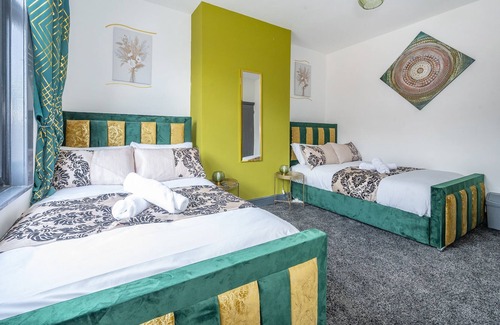 Leeds House | 15w Setup for Your Most Amazing & Relaxed Stay + Free Parking + Free Fast Wifi