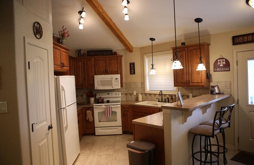 Franklin Estates House | 16 Acre Aggie Octaranch in the Bend of the Brazos River