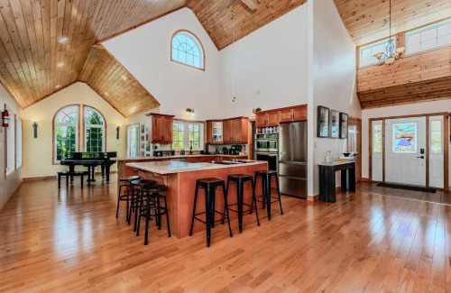Northern Bruce Peninsula House | 16 Acre Bruce Peninsula Forest Escape
