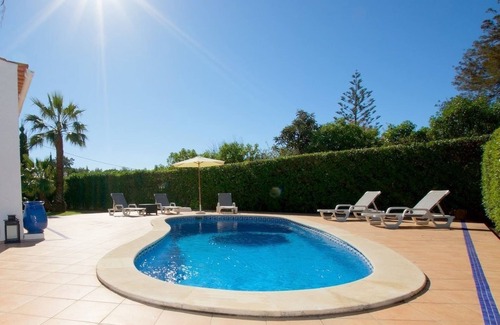 Alfanzina Villa | 16 Centeanes Fabulous Location Just Short Walk to the Beach