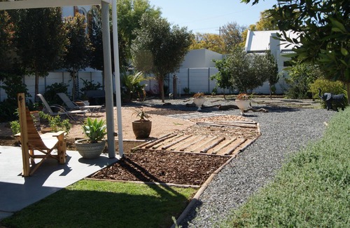 Robertson Cottage | 16 Garden Cottage Self-catering in Cape Wine Country only 180 km from Cape Town.