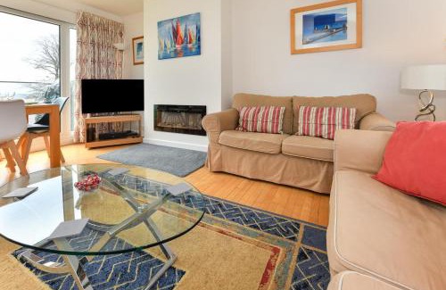 Llanbedrog House | 16 Glyn y Marian