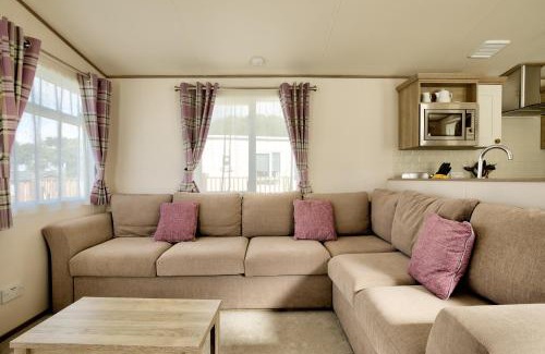 Newquay Resort | 16 Lakeview, Pelham Retreat