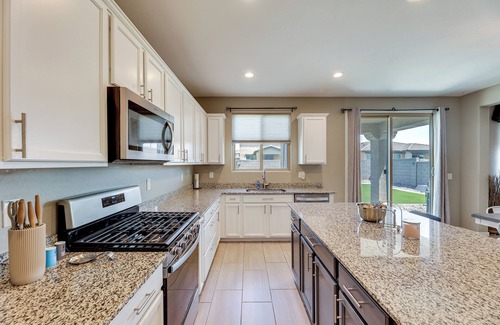 Canyon Trails House | 16 Mi to State Farm Stadium: Quiet Gem w/Games