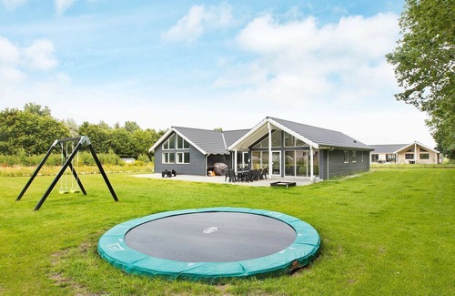 Fjellerup Strand House | 16 person holiday home in Glesborg
