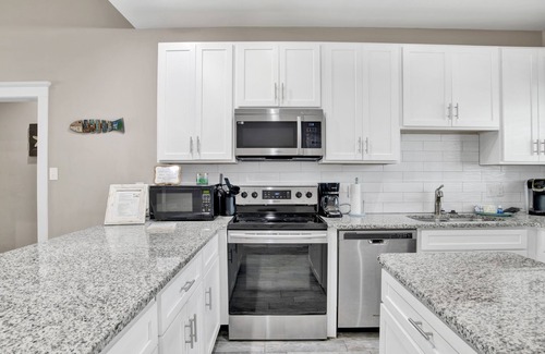 Morgantown House | 16 Sandals – Community Pools | Beach Boardwalk
