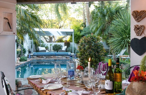 Robertson House | 16 White House - Country live at its best in Robertson only 160 km from Cape Town.