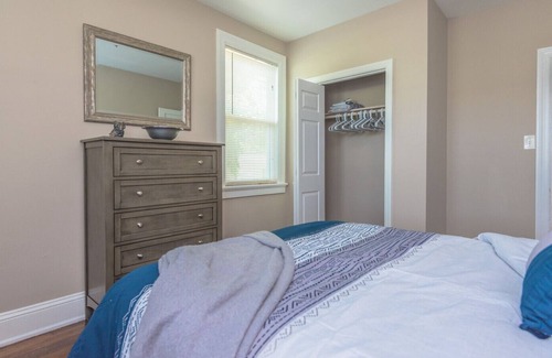 South Richmond House | 1637 Hopkins Rd. - BEAUTIFUL 2 Bd 1 Bth home!!