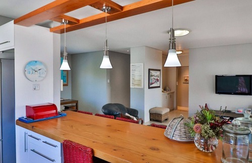 Kleinmond House | 164@Beach Road | Seaside Luxury for Families & Friends in Kleinmond
