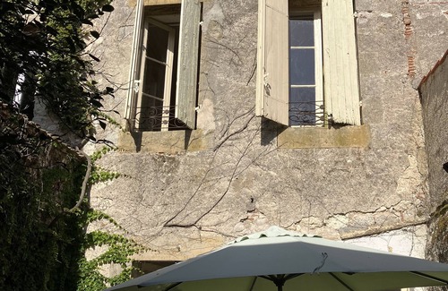 Sainte-Foy-la-Grande House | 16th Century Merchant's HousenSte Foy La GrandenNr Bergerac ✈️nSleeps 4nNEW!