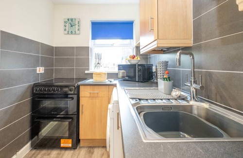 Aldeburgh Cottage | 17 Britten Close - sleeps 2 guests in 1 bedroom