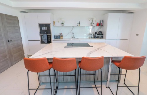 Newquay City Centre Cottage | 17 Cliff Edge