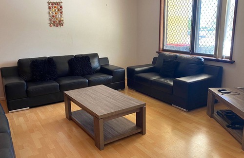 Exmouth House | 17 Ingleton Street - Pet Friendly