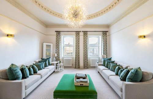 Southwold House | 17 Market Place and The Vault