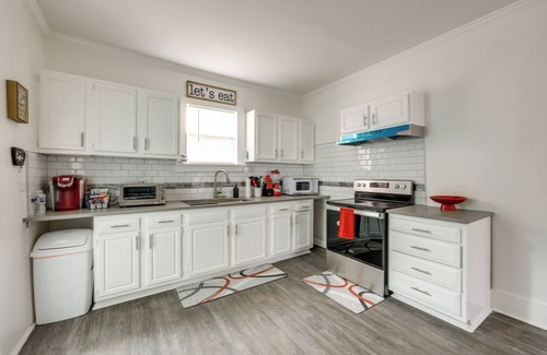 Bessemer House | 17 Mi to Birmingham: Renovated Home w/Deck
