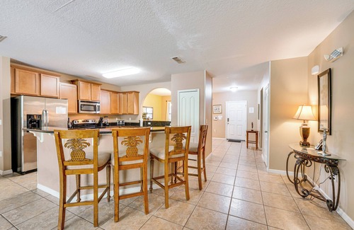 Thousand Oaks Cottage | 17 Mi to Disney: Getaway in Davenport w/Game Room