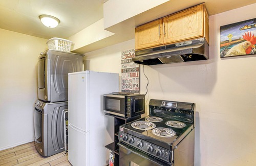 Hickory Hill House | 17 Mi to Dtwn Memphis: Townhome w/Fenced Yard!