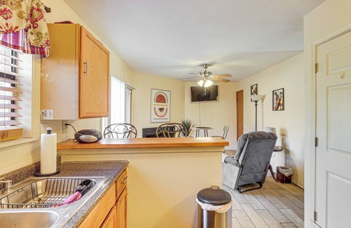 Hickory Hill House | 17 Mi to Dtwn Memphis: Townhome w/Fenced Yard!