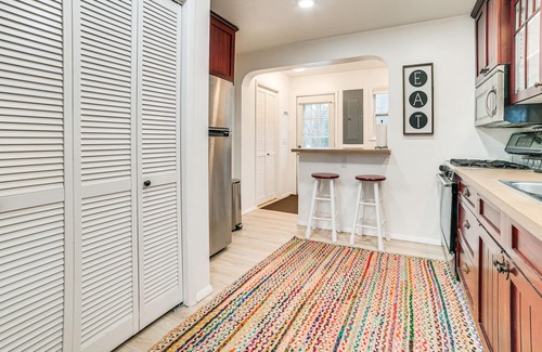 Bay Harbor House | 17 Mi to Nubs Nob: Cozy Home w/Fireplace