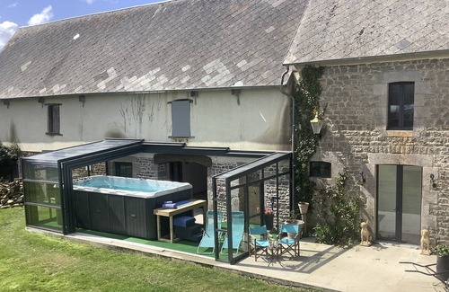 Quettreville-sur-Sienne Other | 17 th Century Farmhouse La Mathurie