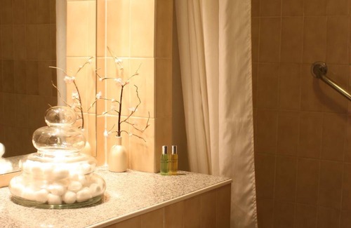 Eastbourne Seafront Bed & Breakfast | 17 Wilmington Square