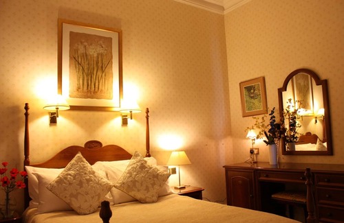 Eastbourne Seafront Bed & Breakfast | 17 Wilmington Square