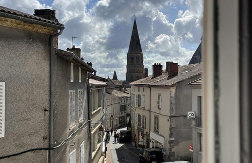 Le Dorat House | 1712Villacarre Holiday Gite