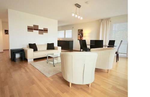 Lausanne Apartment | 173 * Bright, spacious and modern apartment with terrace and free parking includ