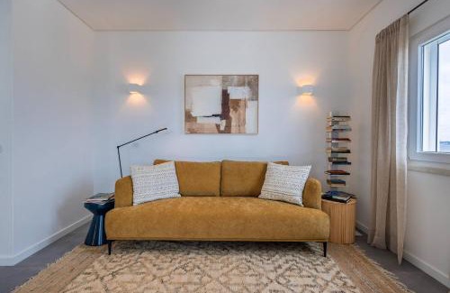 Paco De Arcos Apartment | 176 - Charming Riverview Apartment