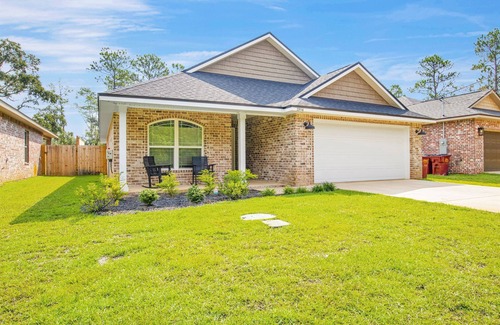 Florida Panhandle House | 17th Ave #B~relaxing~spacious~Milton Fl