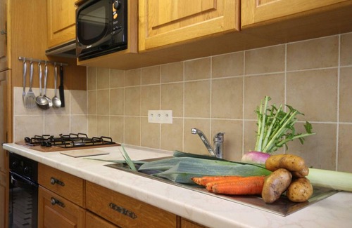 Boischampre Cottage | 17th Century House with Garden in Vrigny - Wifi Included