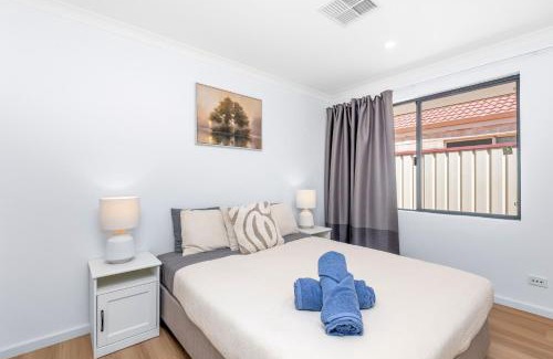 Bateman House | 18 Bateman Retreat 4bdr 25bth