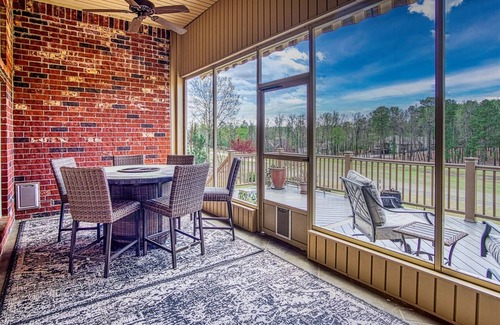 Hot Springs Village House | 18 Elcano Drive - A beautiful home on the 3rd fairway of Granada Golf Course in