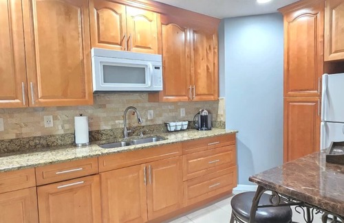 Creekside Apartment | #18 Elegancia in law suite