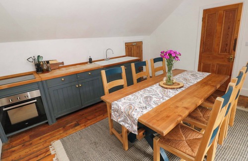 Fishguard House | 18 MAIN STREET, pet friendly, country holiday cottage in Fishguard