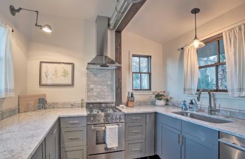 Castroville House | 18 Miles to San Antonio Quiet Country Getaway