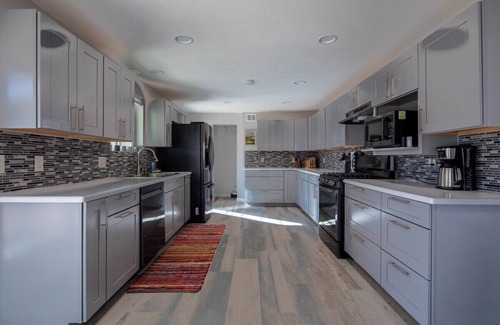 Cottonwood House | 18 Mins to Sedona - 6BR Renovated Spacious House