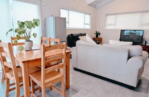 Bloemfontein Apartment | 18 on Basil