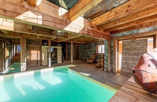 Ceillac Ski Chalet | 18-person luxury chalet