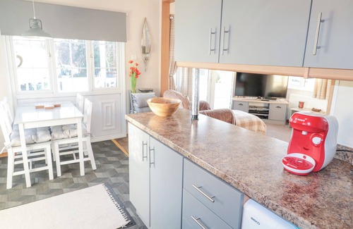 Swarland Cottage | 18 PINE RIDGE, pet friendly, with a garden in Longframlington