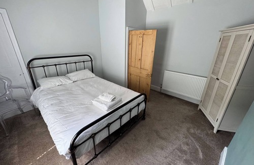 Coalbrookdale Cottage | 18 THE WHARFAGE, pet friendly, with a garden in Ironbridge