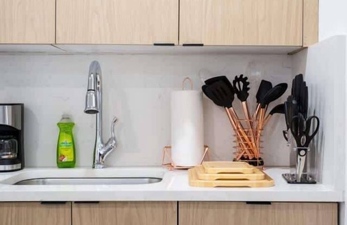 Ukrainian Village Apartment | 180-2 Cozy 2BR/1Bath East Village