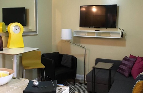 Industry Apartment | 1807 2D · Modern Brand 1bed Apt/Parking Available- 20 min to NYC