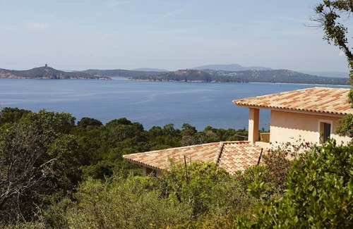Pinarellu Villa | 180° view of Pinarello Bay Heated pool Private access to cove 5/7 rooms