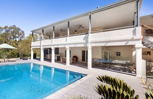 Noosaville House | 185 Lake Weyba Drive Noosaville