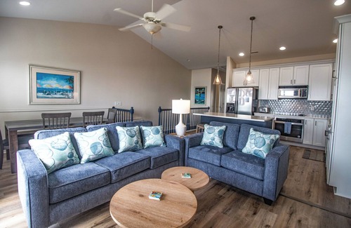 Surf City House | 185 REVIEWS 10 EXCEPTIONAL 150 FEET TO OCEAN-NEWLY RENOVATED-BEAUTIFUL VIEWS!