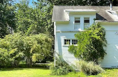 West Shokan House | 1850 Carriage House, Creek