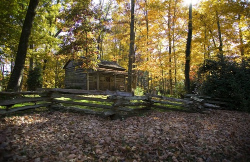 Clinton Cabin | 1860 Era Original Log Cabin In Beautiful East Tennessee - Foust Cabin