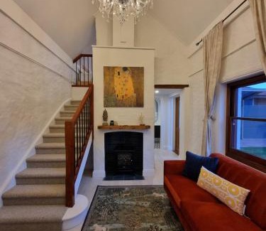 North Brighton House | 1860 Heritage Beachside Studio