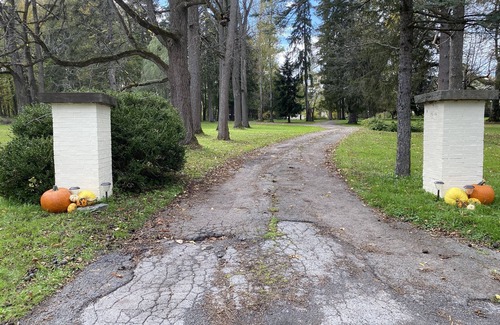 Trumansburg House | 1867 6 bedroom Italianate on 23 acres